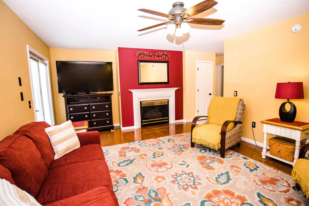 17 Craftsbury Court Essex VT 05452