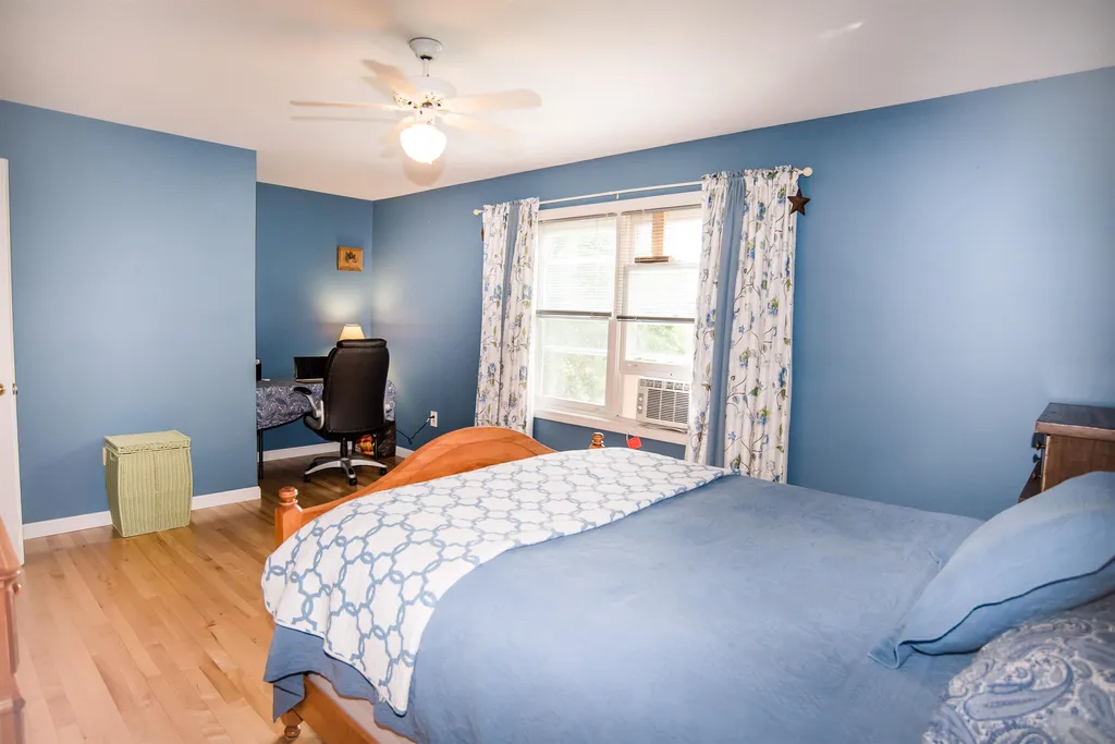17 Craftsbury Court Essex VT 05452