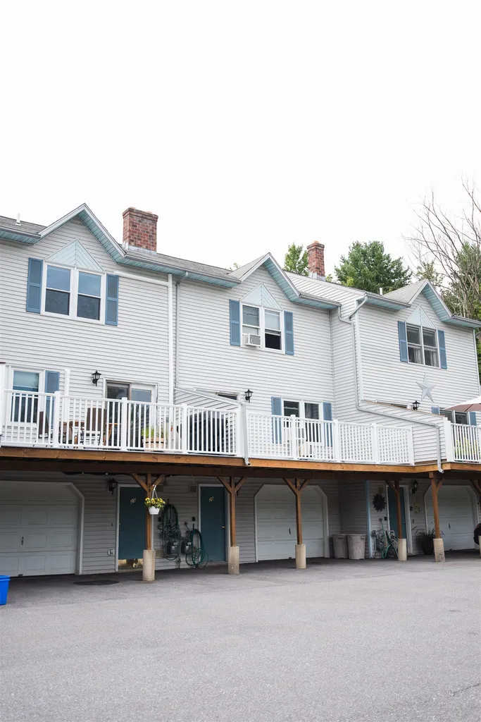 17 Craftsbury Court Essex VT 05452