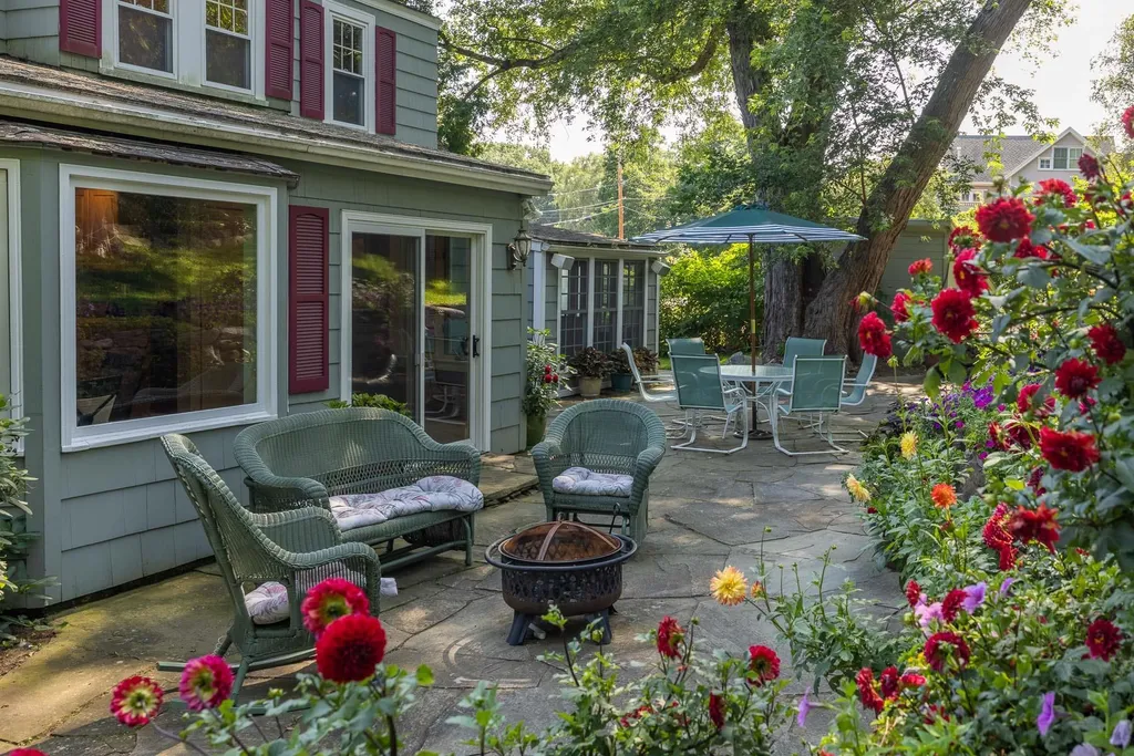 27 Shaw Road Portsmouth NH 03801