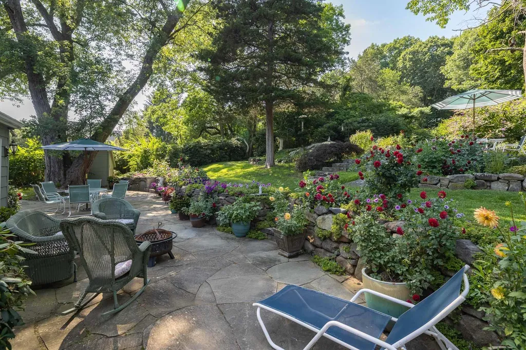27 Shaw Road Portsmouth NH 03801