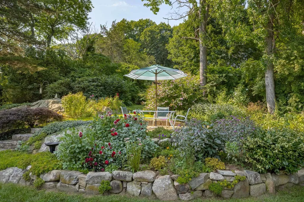 27 Shaw Road Portsmouth NH 03801