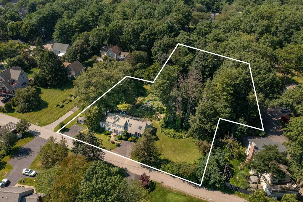 27 Shaw Road Portsmouth NH 03801