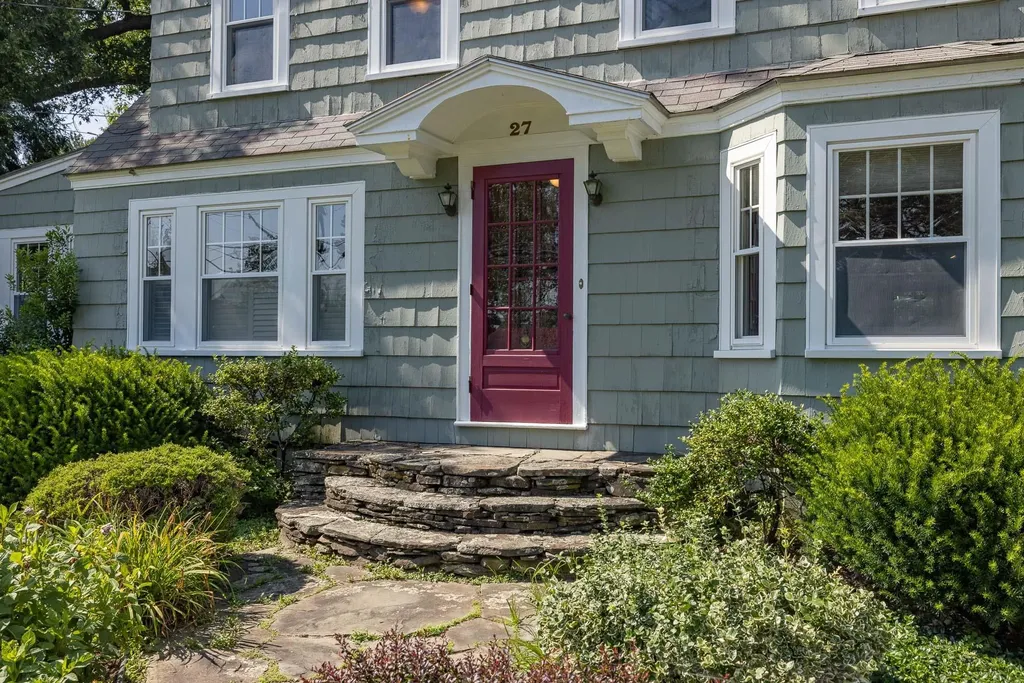 27 Shaw Road Portsmouth NH 03801