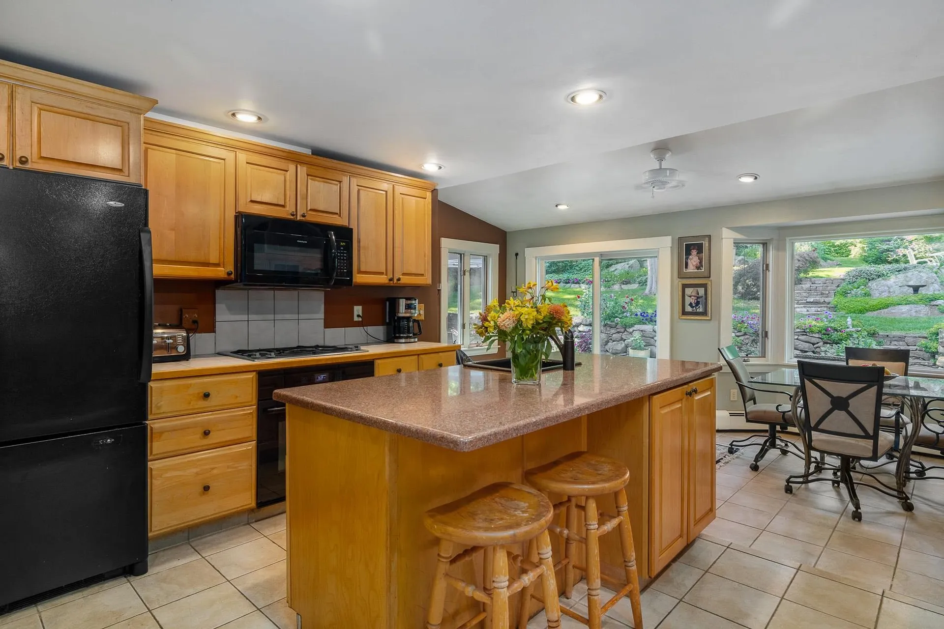27 Shaw Road Portsmouth NH 03801