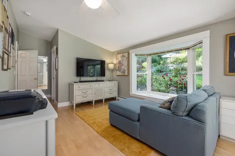 27 Shaw Road Portsmouth NH 03801