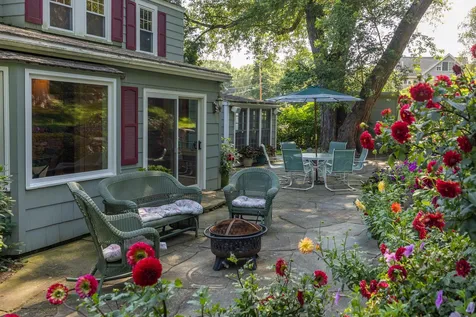 27 Shaw Road Portsmouth NH 03801