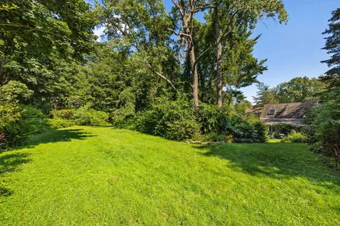 27 Shaw Road Portsmouth NH 03801