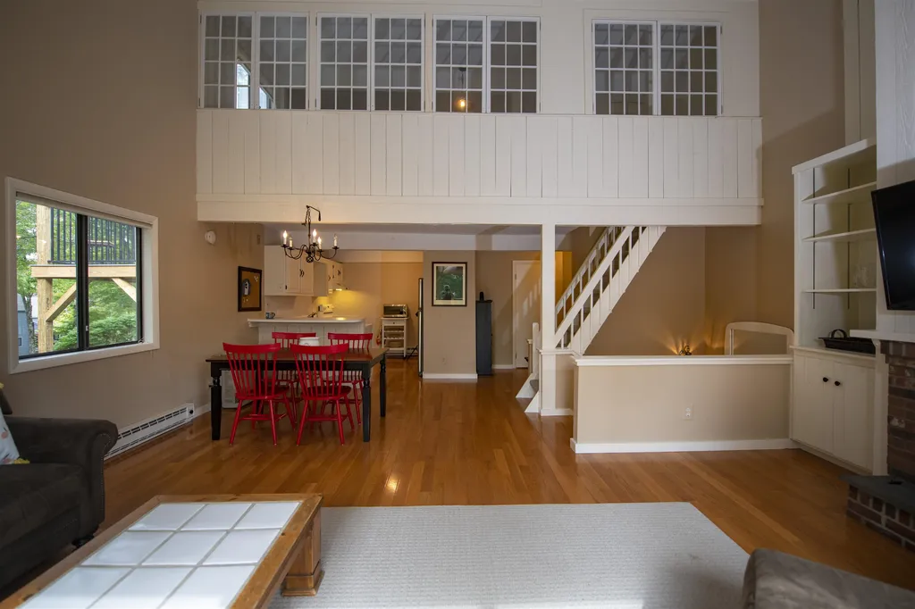 105 Williams Lane Hartford VT 05059