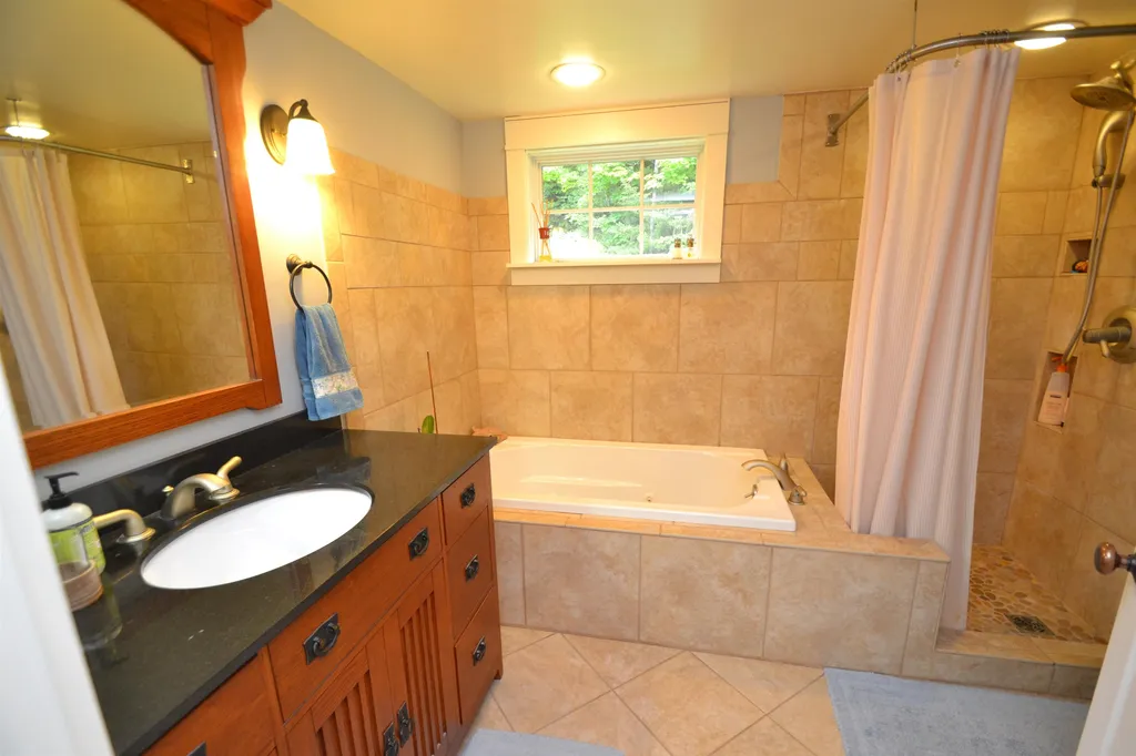 1439 Kew Vasseur Road Fayston VT 05660