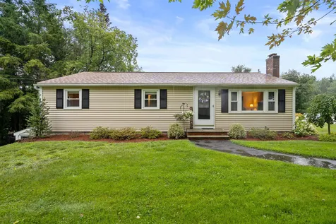 67 Old Sandown Road Chester NH 03036