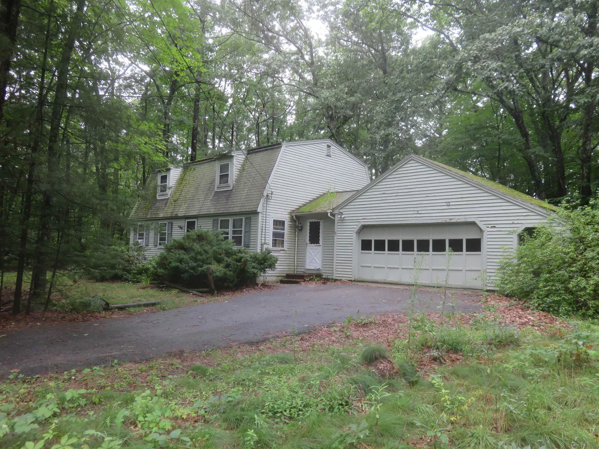 9 Heritage Circle Hudson NH 03051