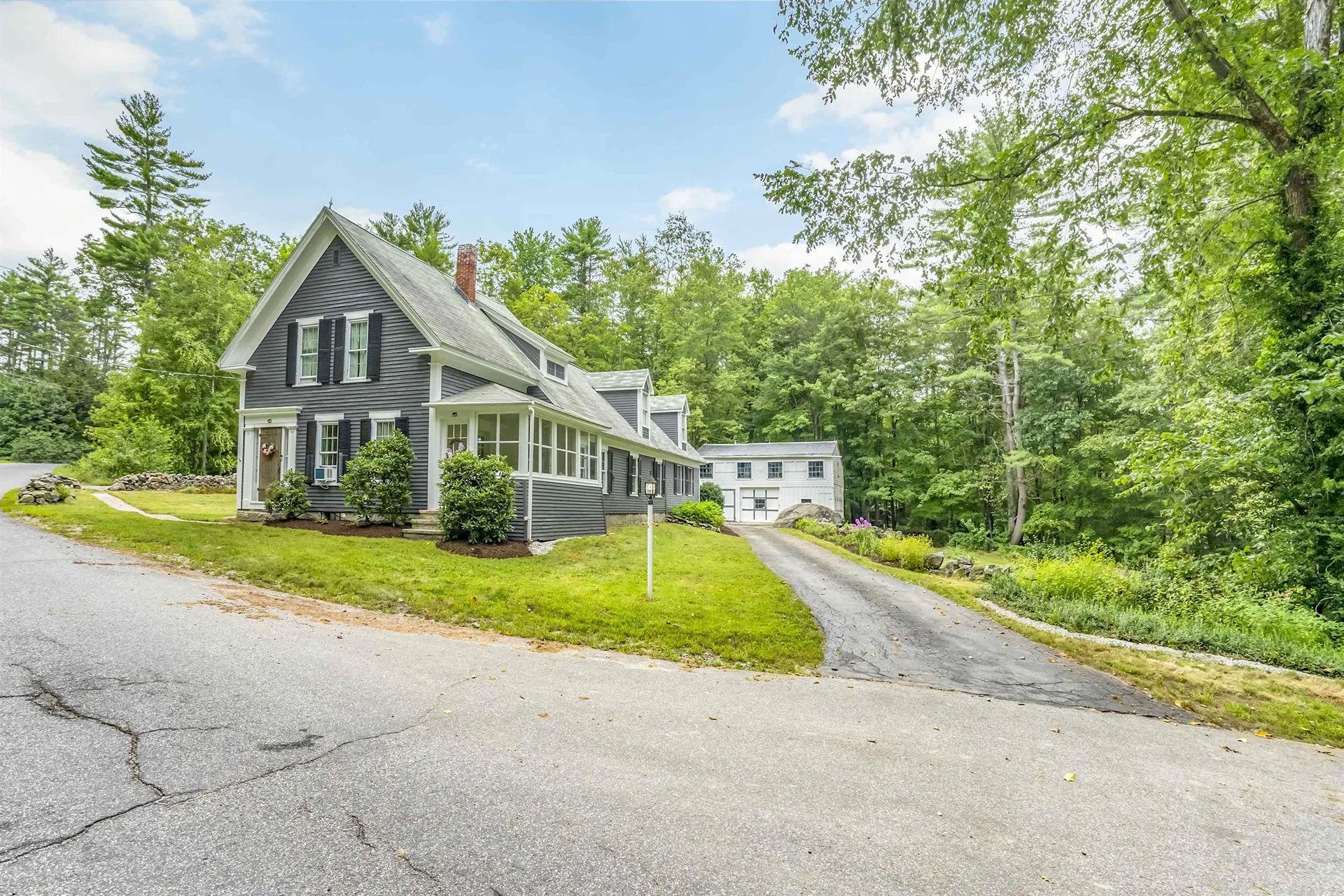 82 Lull Road New Boston NH 03070