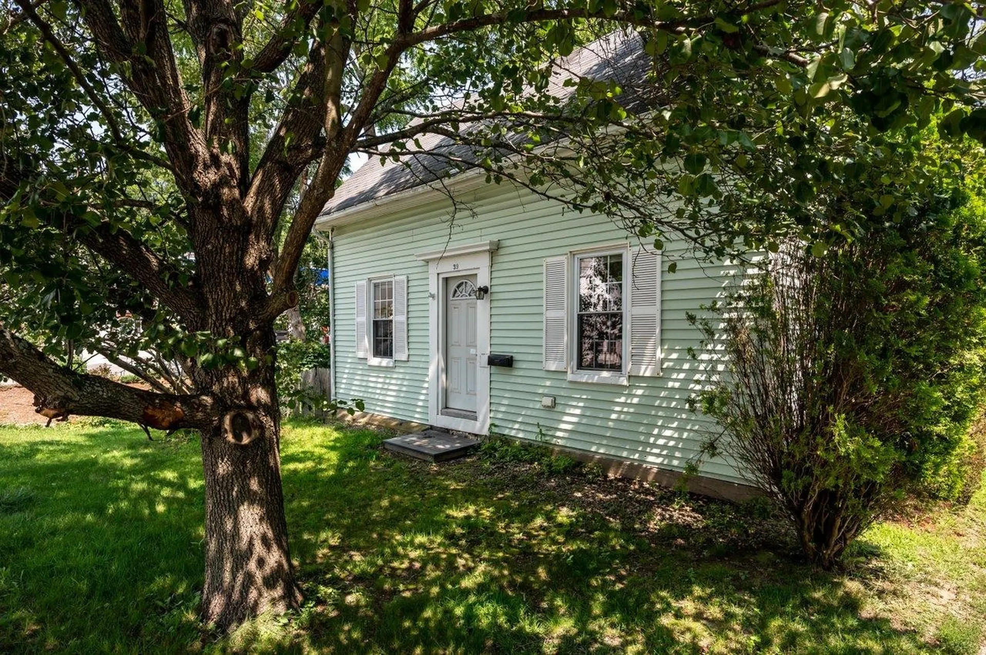 39 North Main Street Newmarket NH 03857