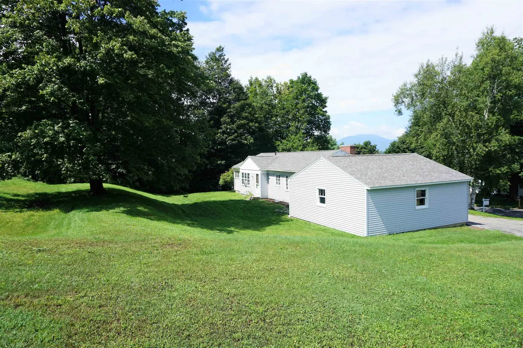 24 Durham Avenue Claremont NH 03743