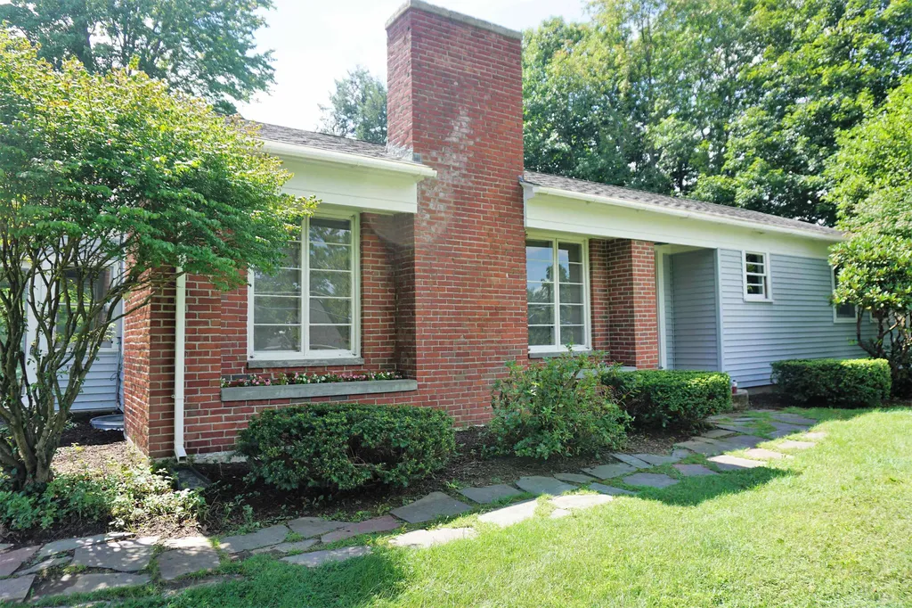 24 Durham Avenue Claremont NH 03743