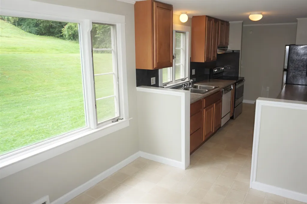 24 Durham Avenue Claremont NH 03743