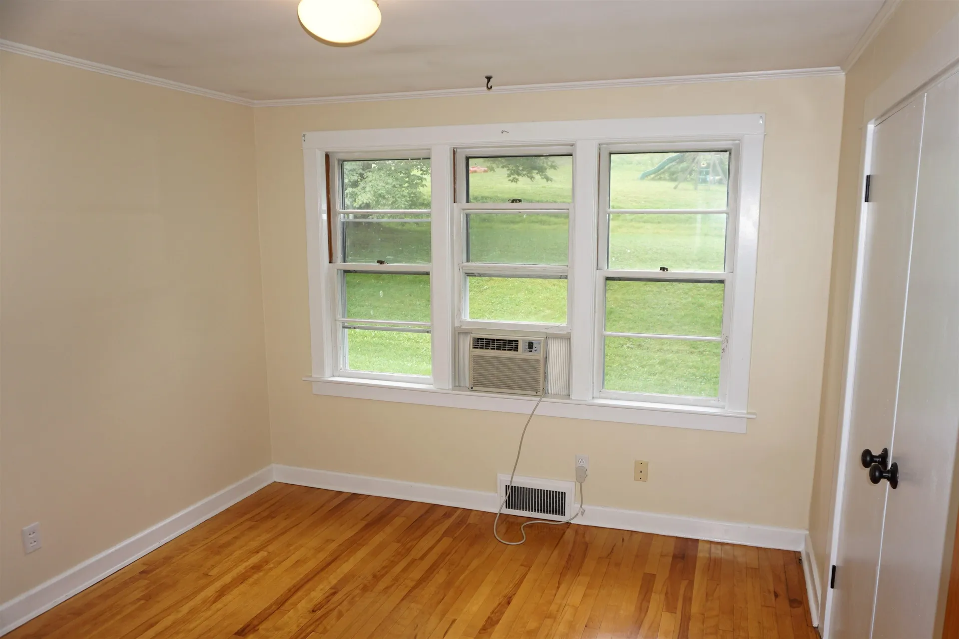 24 Durham Avenue Claremont NH 03743
