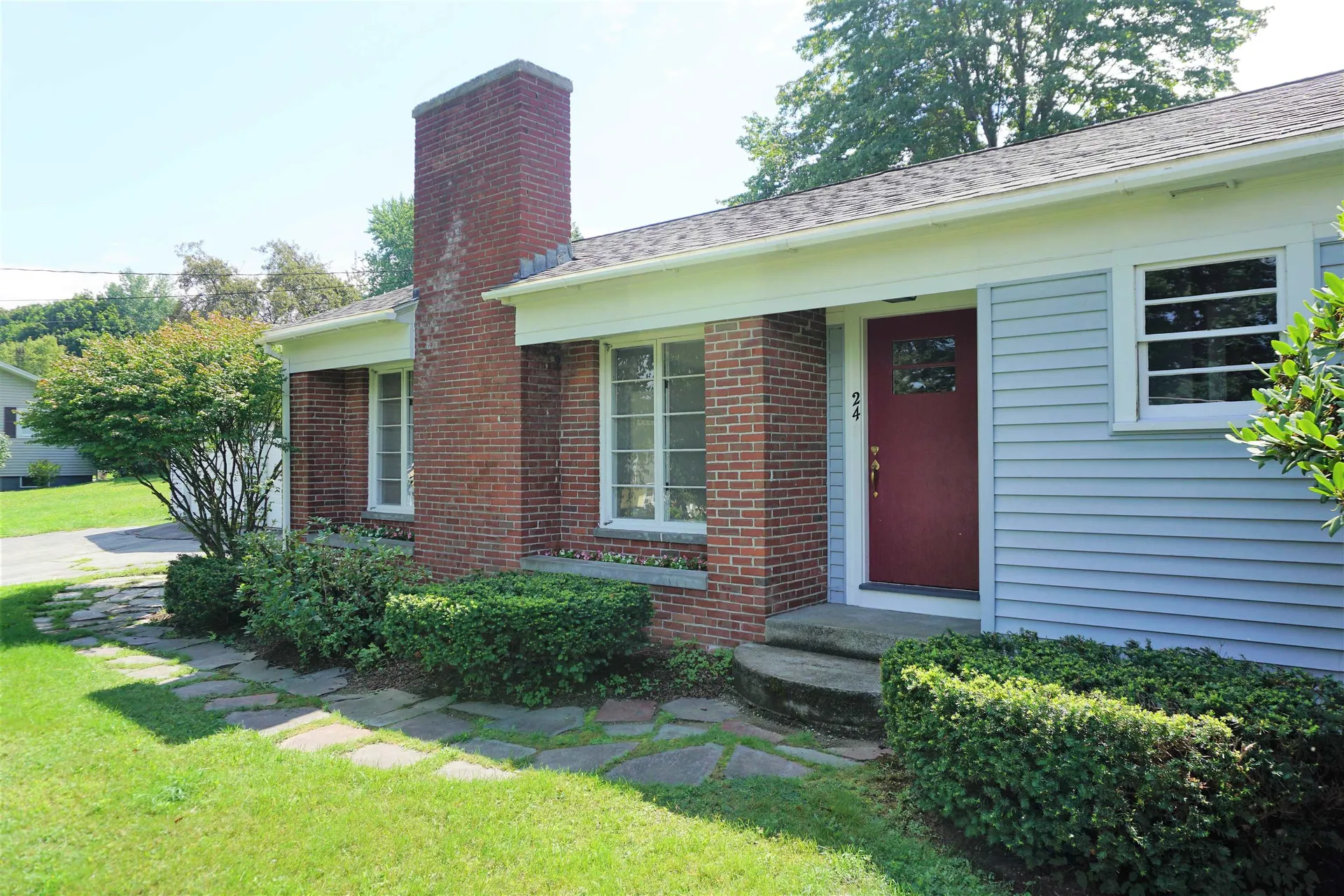 24 Durham Avenue Claremont NH 03743