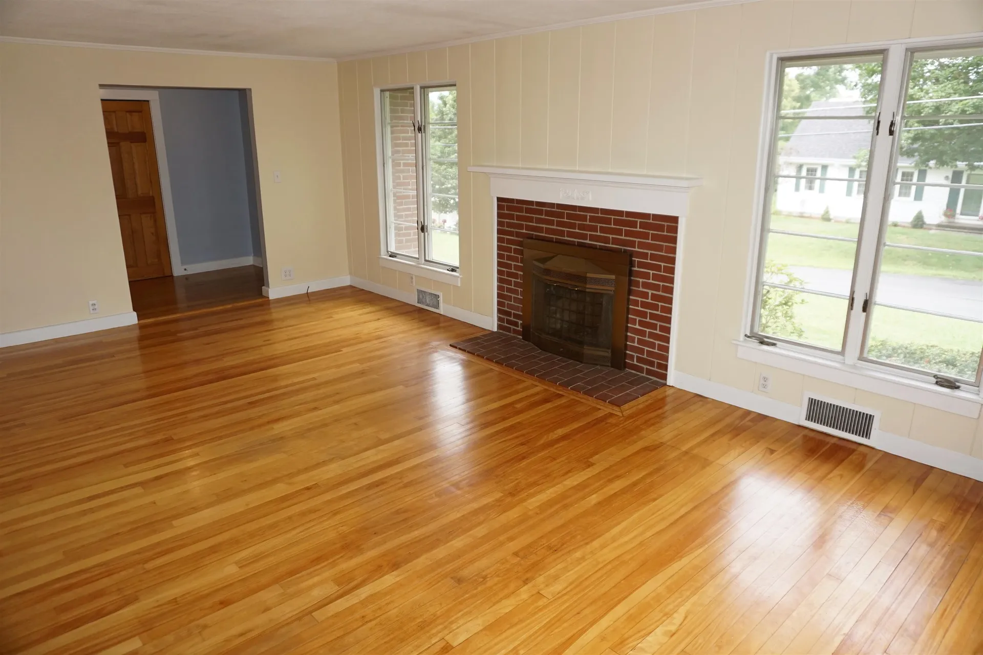 24 Durham Avenue Claremont NH 03743
