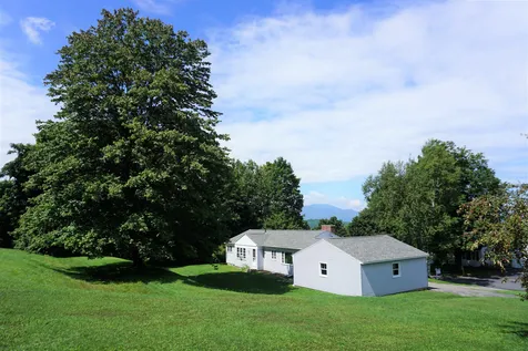 24 Durham Avenue Claremont NH 03743