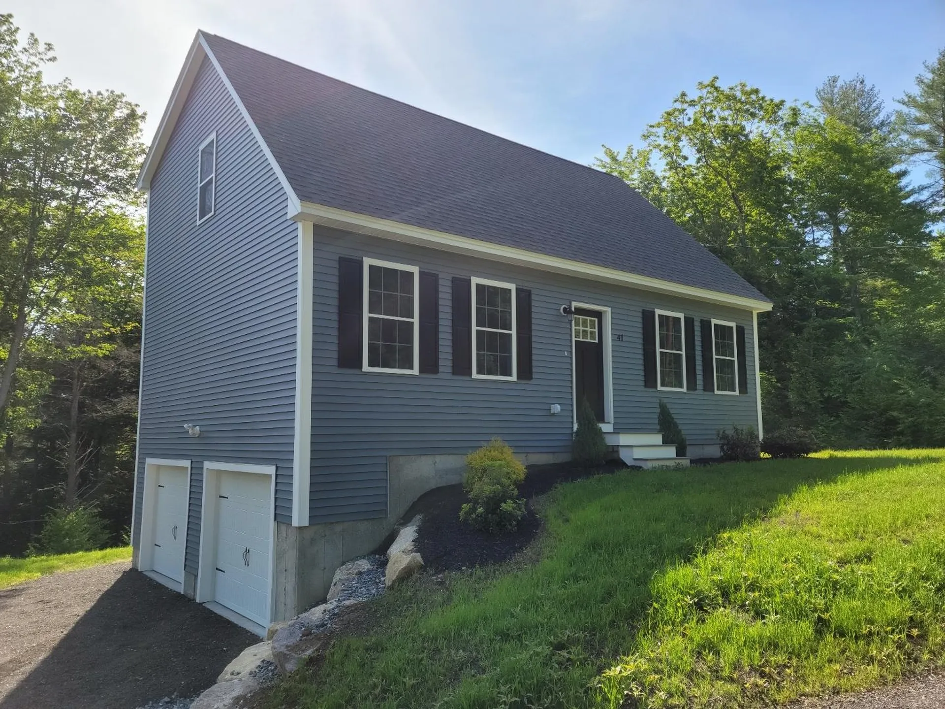 24 Old Fremont Road Raymond NH 03077