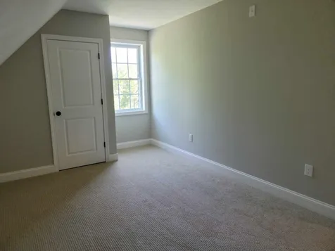 24 Old Fremont Road Raymond NH 03077
