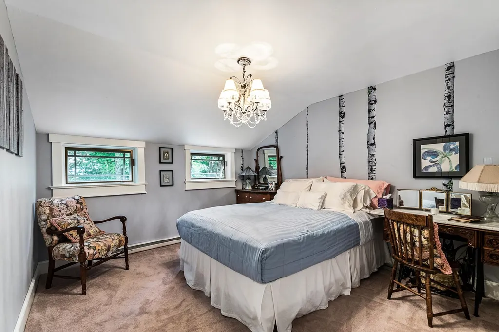 154 Knights Hill Road New London NH 03257