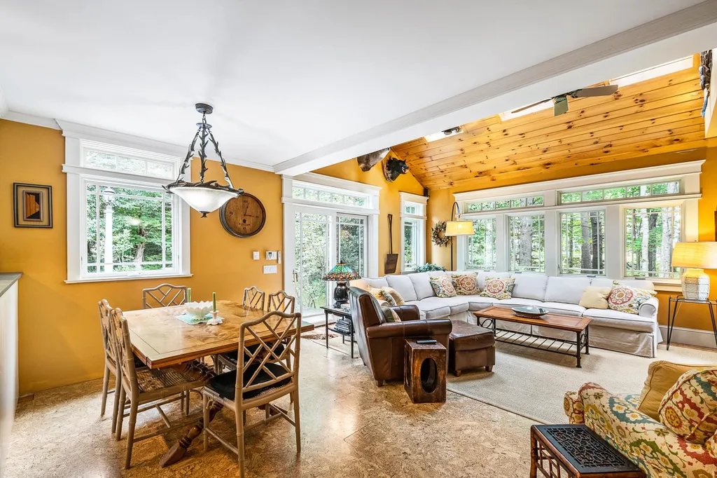 154 Knights Hill Road New London NH 03257