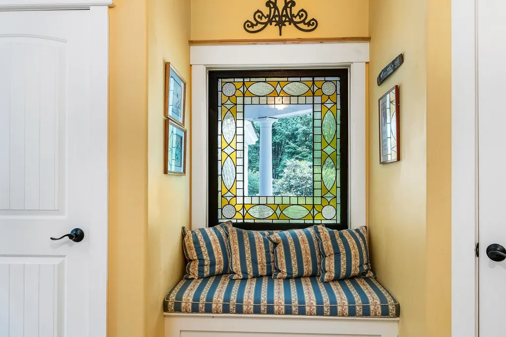 154 Knights Hill Road New London NH 03257