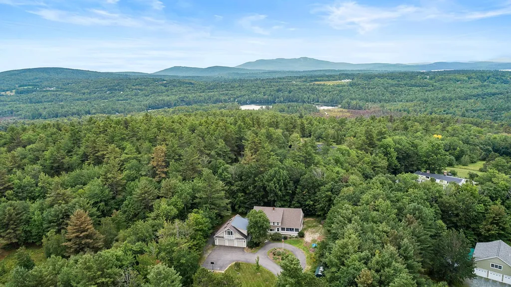 154 Knights Hill Road New London NH 03257