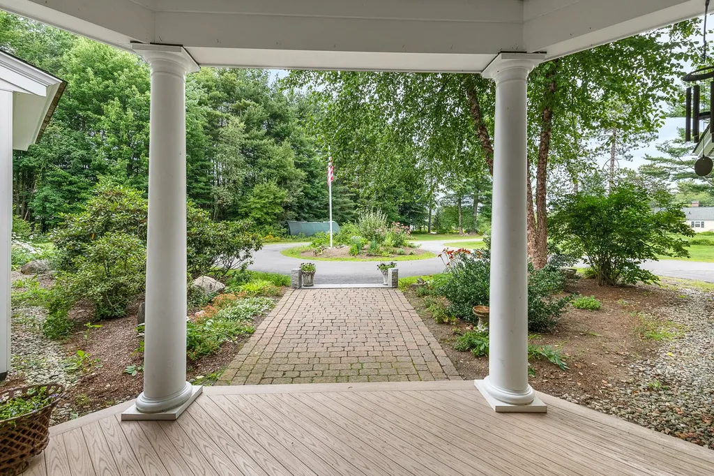 154 Knights Hill Road New London NH 03257