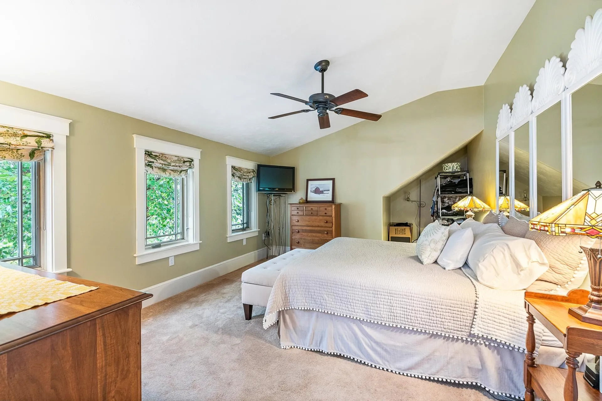 154 Knights Hill Road New London NH 03257