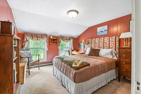 154 Knights Hill Road New London NH 03257