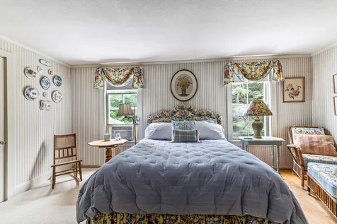 154 Knights Hill Road New London NH 03257