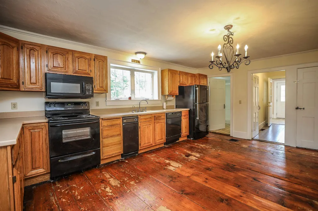 97 Suncook Valley Road Chichester NH 03258