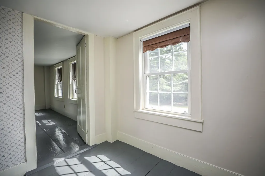 97 Suncook Valley Road Chichester NH 03258
