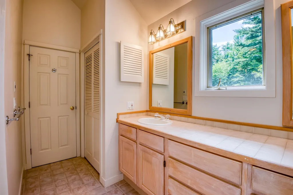 5 Foxglove Lane Wolfeboro NH 03894