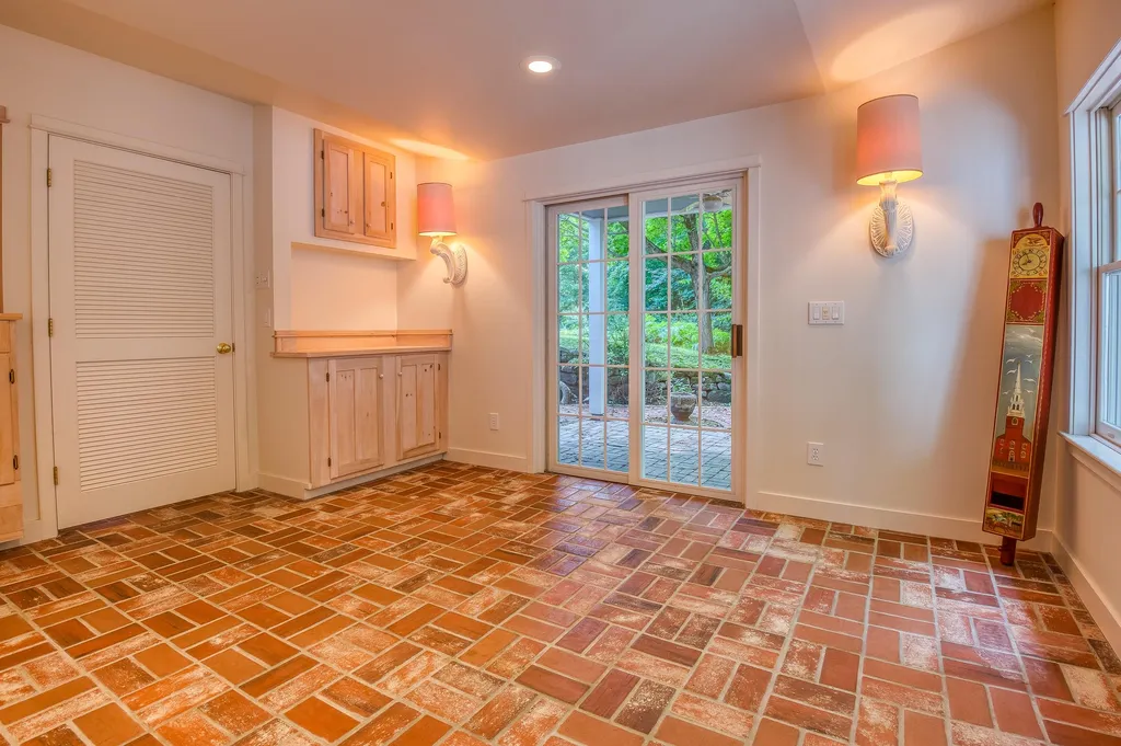 5 Foxglove Lane Wolfeboro NH 03894