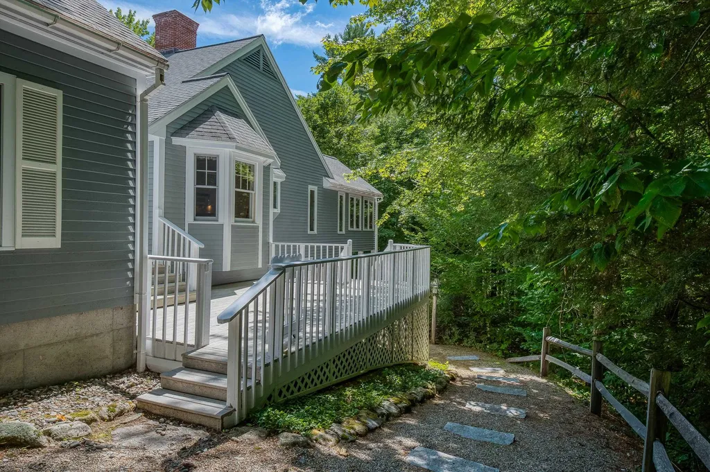 5 Foxglove Lane Wolfeboro NH 03894