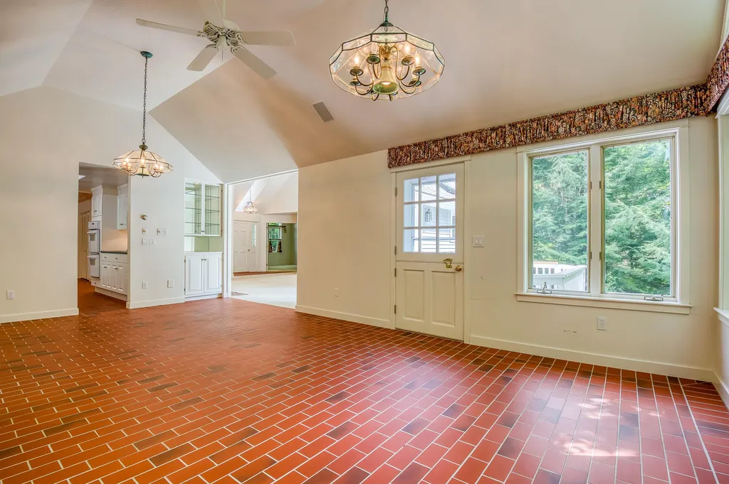 5 Foxglove Lane Wolfeboro NH 03894