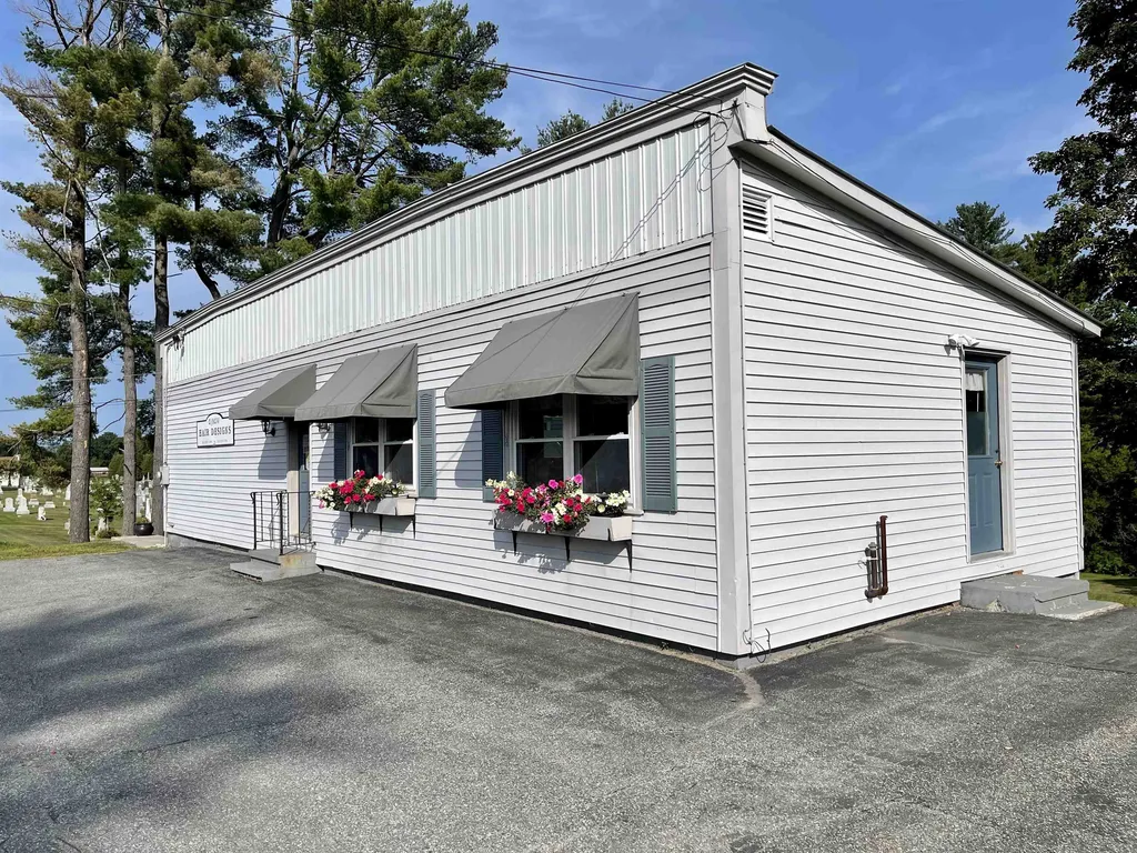 548 Upper Plain Bradford VT 05033
