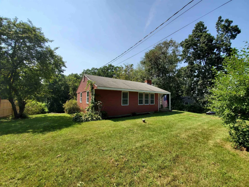 18 Stratham Heights Road Stratham NH 03885