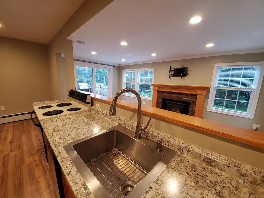 18 Stratham Heights Road Stratham NH 03885