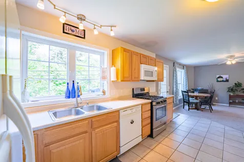 16 Shamrock Way Milton VT 05468-0000