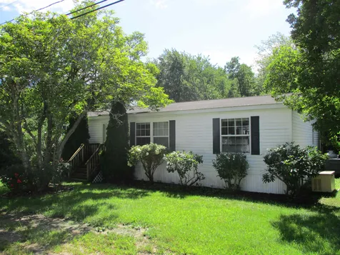 47 B Street Seabrook NH 03874