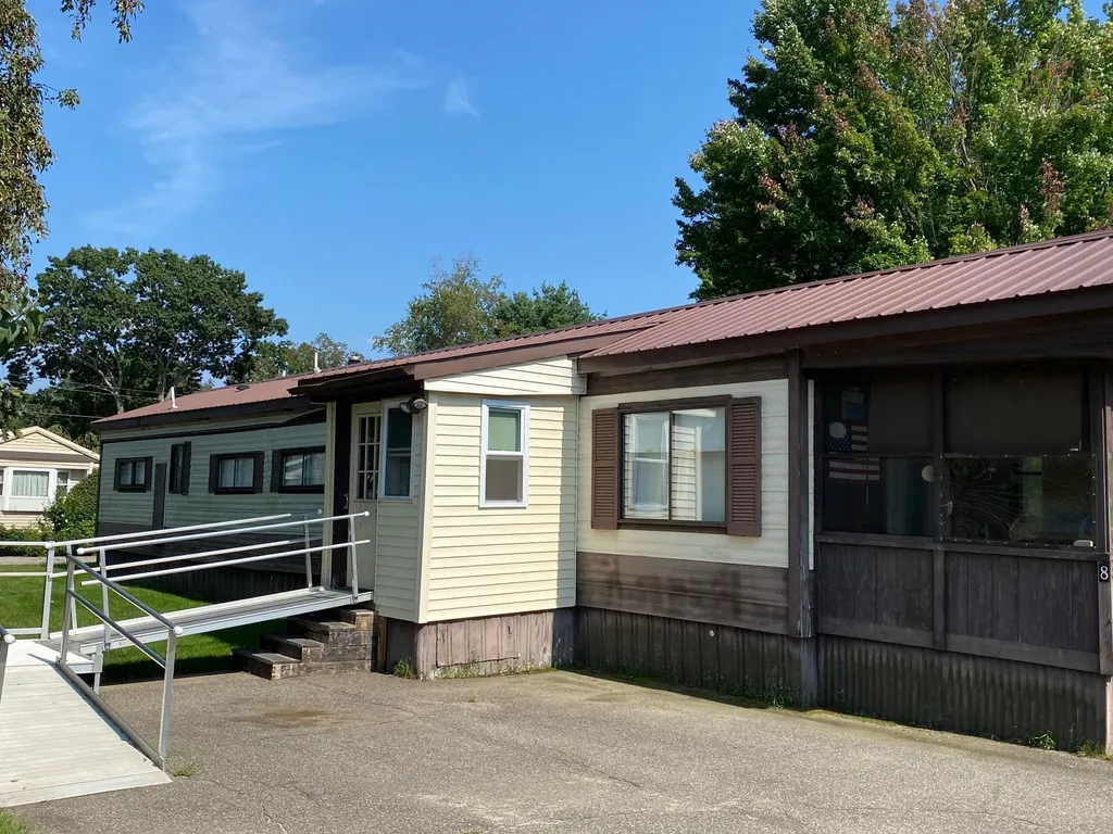 8 Willow Street Exeter NH 03833