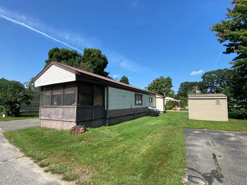 8 Willow Street Exeter NH 03833