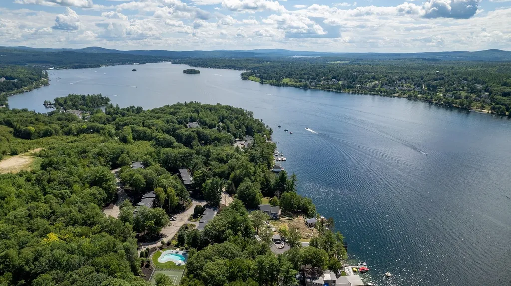 833 Weirs Boulevard Laconia NH 03246