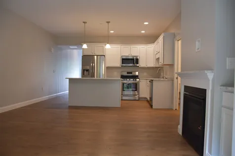 8 Cleveland Avenue Concord NH 03301